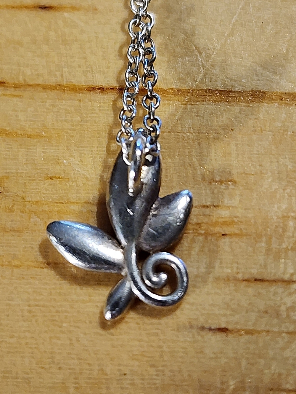 Tiffany & Co Paloma Picasso Olive Leaf Pendant Necklace - Silver - Picture 3 of 6
